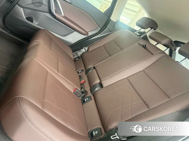 BMW iX1 2025 Темно-серый из Китая, фото 5