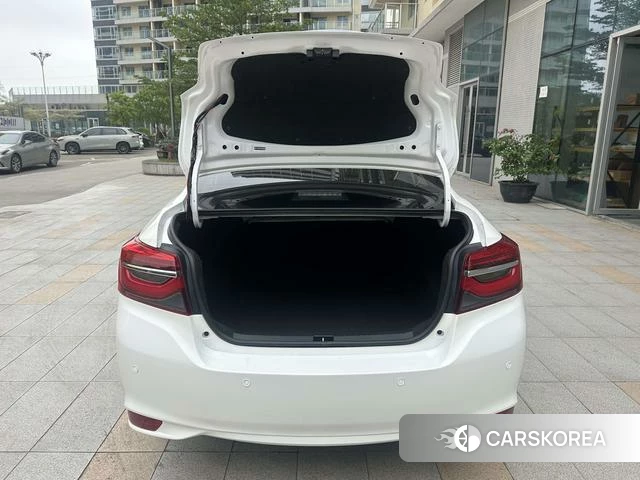 Toyota Vios 2022 Белый из Китая, фото 5