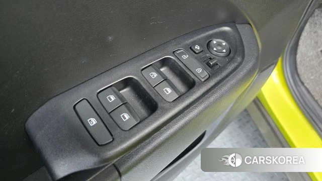 Hyundai Venue 2019 Желтый из Кореи, фото 5