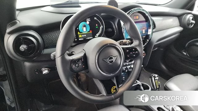 Mini Cooper Electric 2022 Черный из Кореи, фото 5