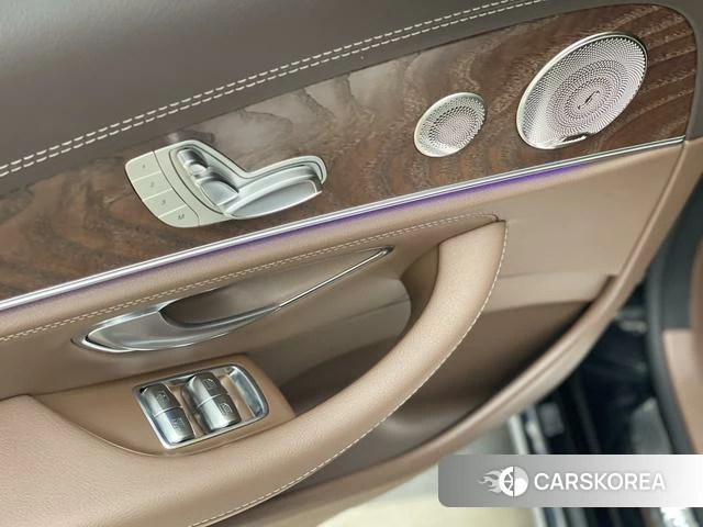 Mercedes-Benz E-class 2023 Черный из Китая, фото 5