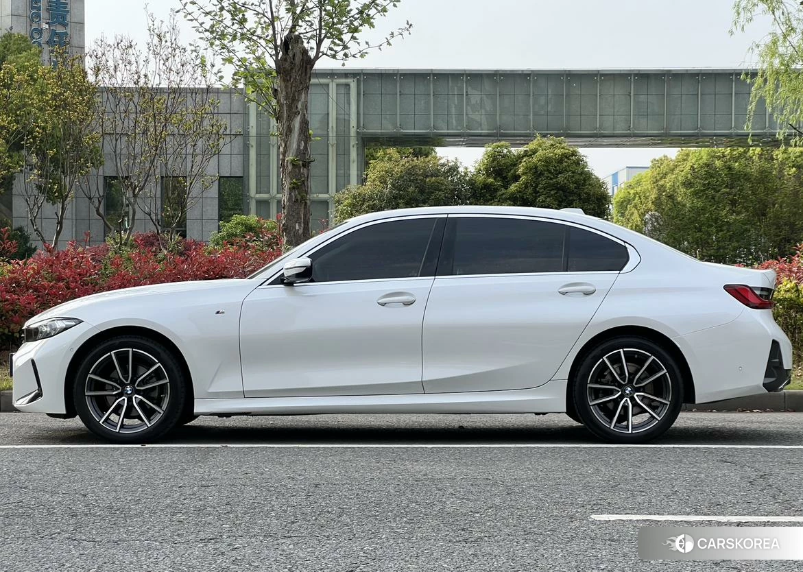 BMW 3 series 2022 Белый из Китая, фото 5