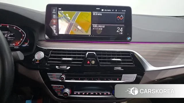 BMW 5 Series (G30) 2021 Черный из Кореи, фото 5