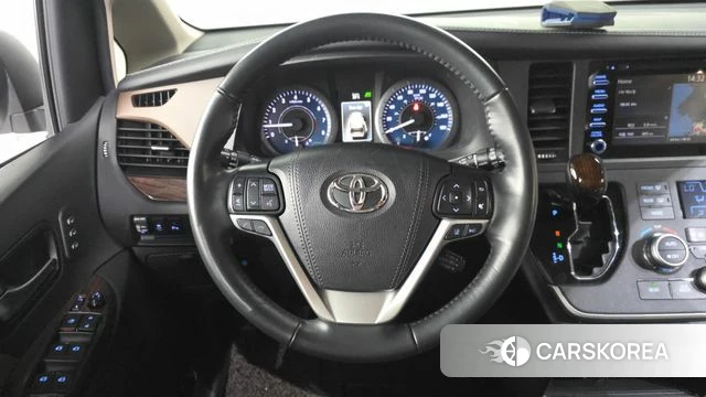 Toyota Sienna 2020 Белый из Кореи, фото 5