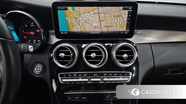 Mercedes-Benz C-Class W205 2019 Белый из Кореи, фото 5