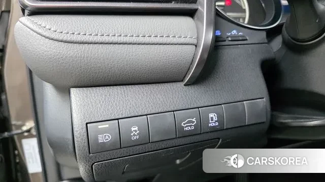 Toyota Camry (XV70) 2023 Песочный из Кореи, фото 5