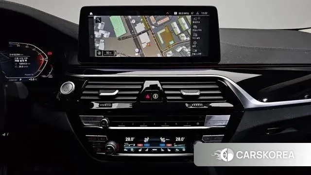 BMW 5 Series (G30) 2021 Черный из Кореи, фото 5