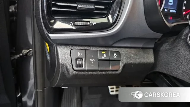 Kia Stonic 2018 Серый из Кореи, фото 5