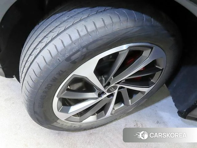 Audi Q5 (80A) 2025 Черный из Кореи, фото 5