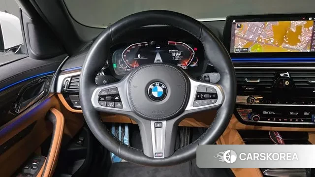 BMW 5 Series (G30) 2021 Белый из Кореи, фото 5
