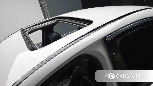 Mercedes-Benz C-Class W205 2018 Белый из Кореи, фото 5