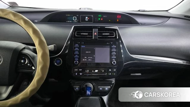 Toyota Prius 4th Generation 2019 Белый из Кореи, фото 5