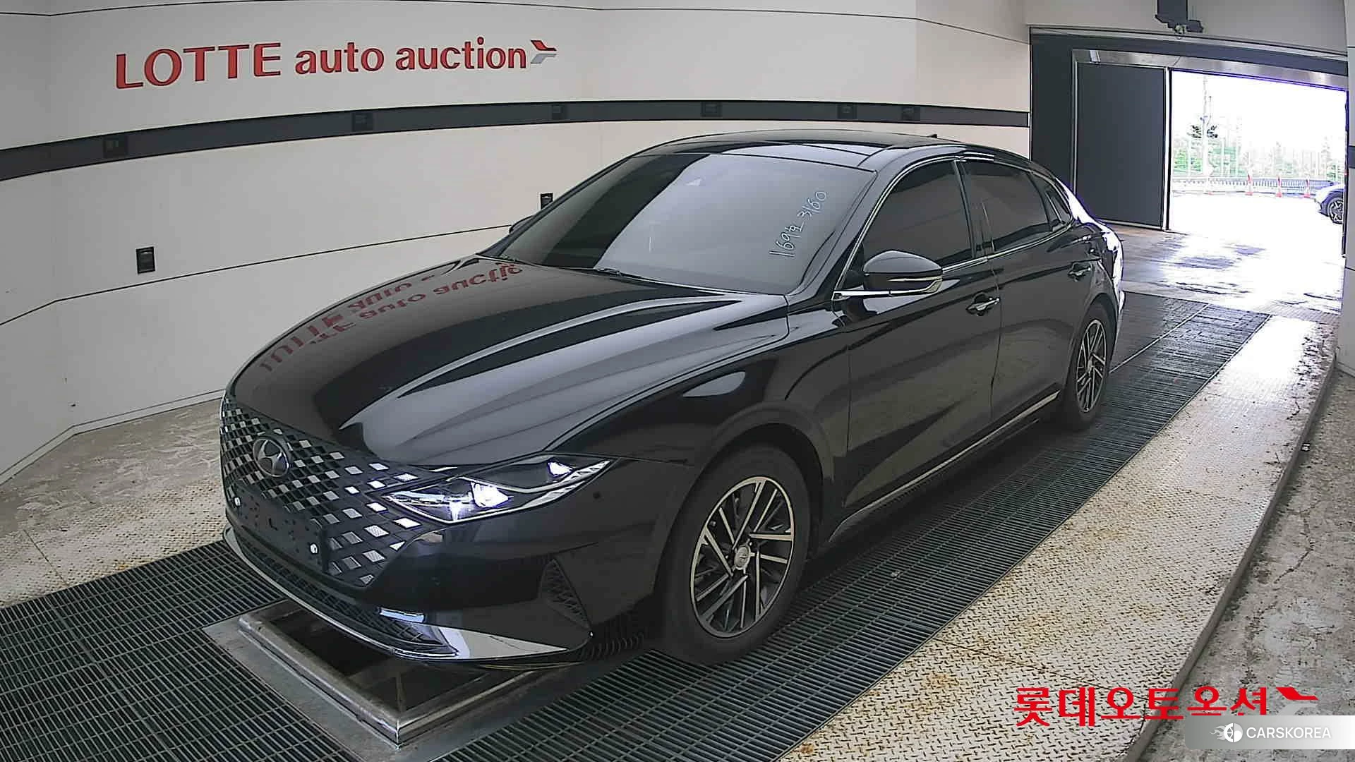 Hyundai Grandeur 2023 Черный из Кореи, фото 5