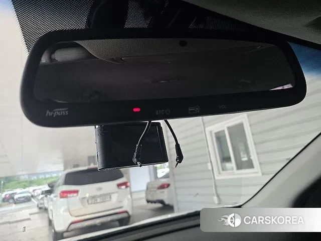 Kia Niro 2018 Белый из Кореи, фото 5