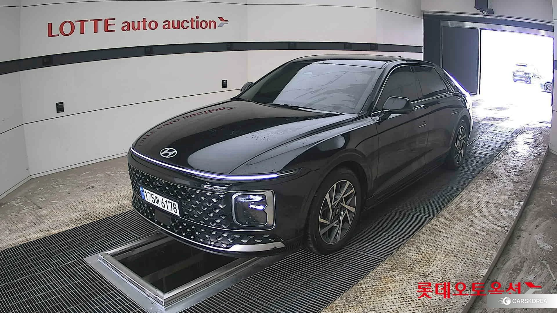 Hyundai Grandeur Hybrid 2023 Abyss Black Pearl из Кореи, фото 5