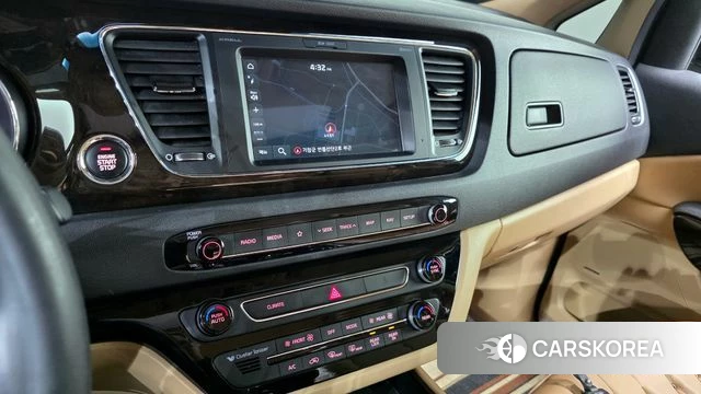 Kia The New Carnival 2018 Черный из Кореи, фото 5