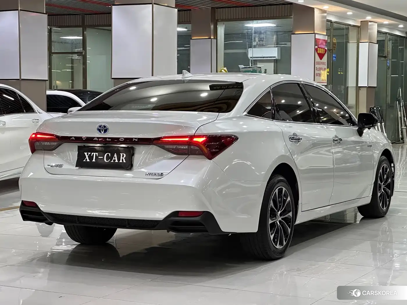 Toyota Avalon 2023 Белый из Китая, фото 5