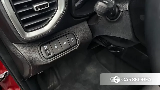 Hyundai Venue 2020 Красный из Кореи, фото 5