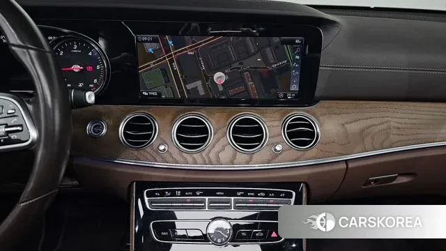 Mercedes-Benz E-Class W213 2019 Белый из Кореи, фото 5