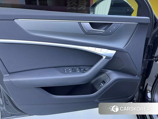 Audi A6 (import) 2023 Черный из Китая, фото 5
