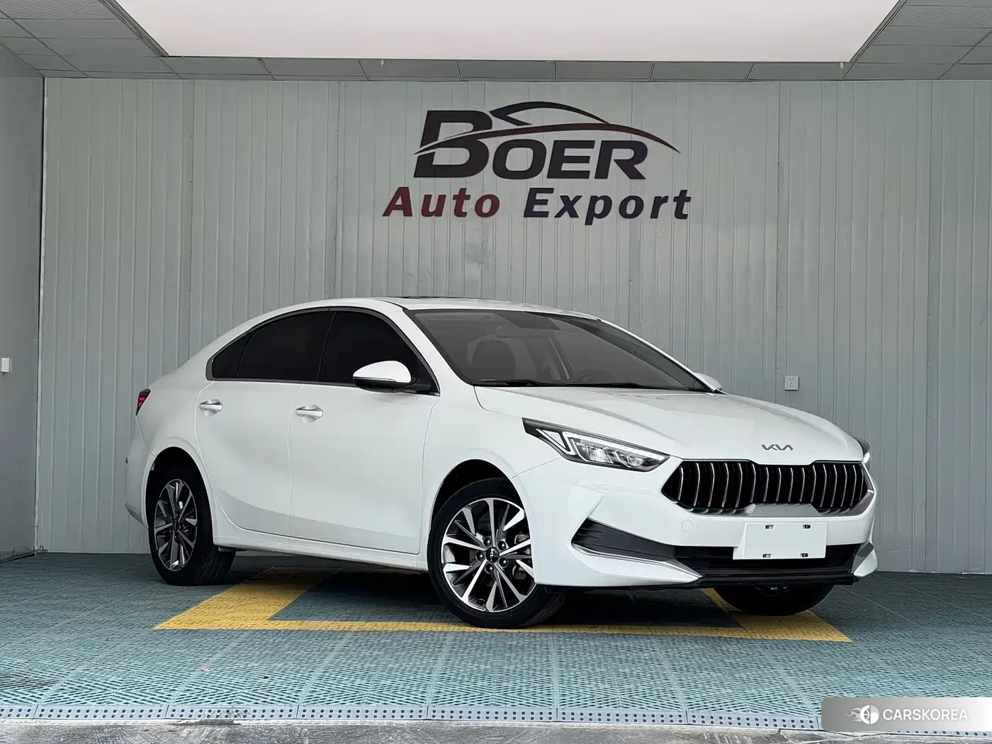 Kia K3 2022 Белый из Китая, фото 6