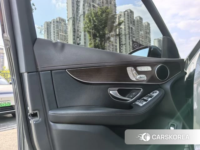 Mercedes-Benz GLC 2021 Темно-серый из Китая, фото 5