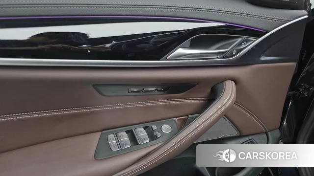 BMW 5 Series (G30) 2023 Черный из Кореи, фото 5