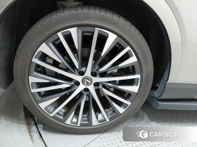 Lexus RX450h + 5th generation 2024 Серебристо-серый из Кореи, фото 5