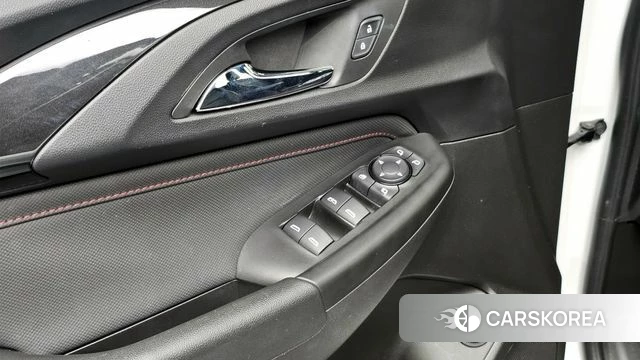 Chevrolet (GM Daewoo) Trailblazer 2020 Белый двухцветный из Кореи, фото 5