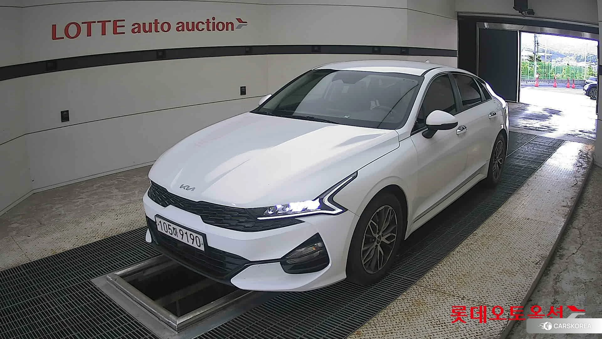 Kia K5 2022 Белый из Кореи, фото 5