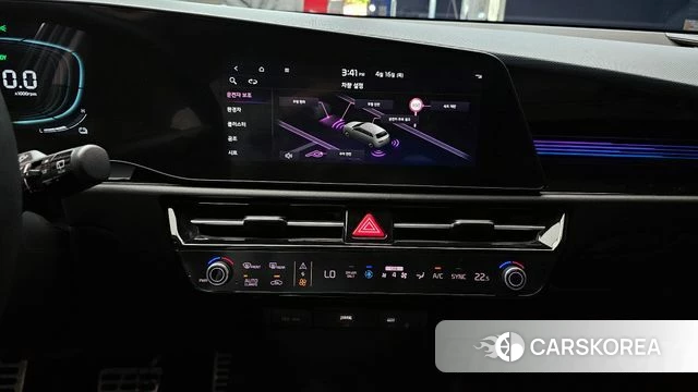 Kia Di Ol Nu Niro 2022 Серебристо-серый из Кореи, фото 5