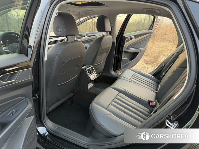 Volkswagen Passat 2022 Черный из Китая, фото 5