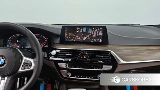 BMW 5 Series (G30) 2020 Белый из Кореи, фото 5