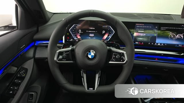 BMW 5 Series (G60) 2026 Белый из Кореи, фото 5
