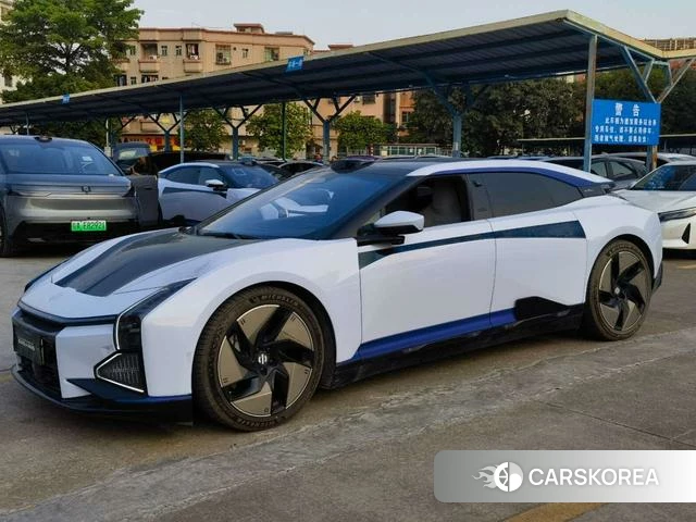 Gao He HiPhi Z 2023 Белый из Китая, фото 5