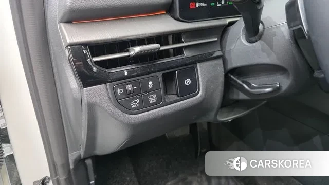 Kia The New Sportage 5th Generation Hybrid 2025 Белый из Кореи, фото 5