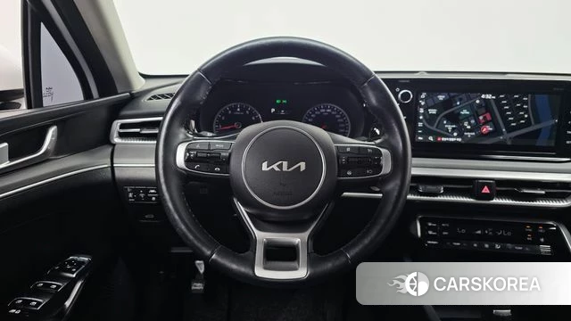 Kia K5 3rd generation 2023 Белый из Кореи, фото 5