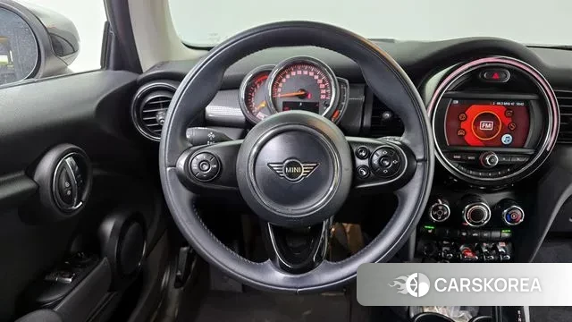 Mini Cooper 2020 Жемчужный цвет из Кореи, фото 5