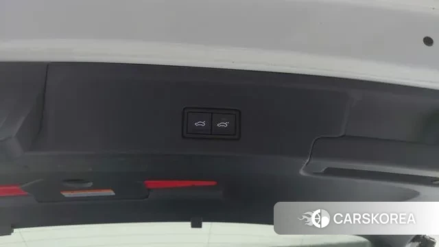 Volkswagen Touareg 3rd generation 2021 Белый из Кореи, фото 5