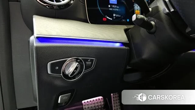 Mercedes-Benz CLS-Class C257 2023 Белый из Кореи, фото 5