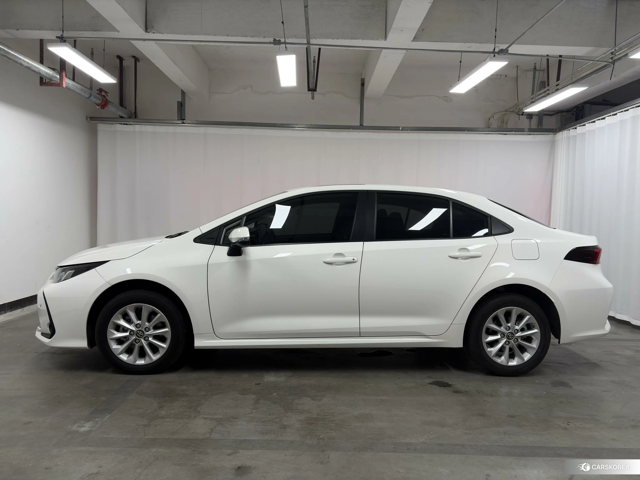 Toyota Corolla 2021 Белый из Китая, фото 5