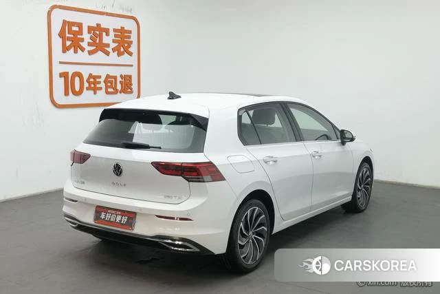 Volkswagen Golf 2022 Белый из Китая, фото 5