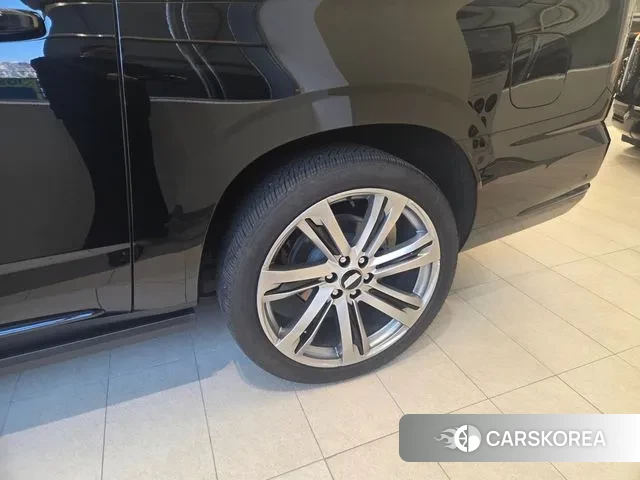 Cadillac Escalade 5th Generation 2025 Черный из Кореи, фото 5