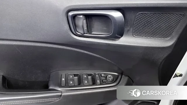 Hyundai Venue 2021 Белый из Кореи, фото 5