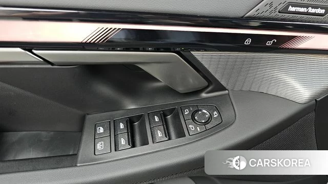 BMW 5 Series (G60) 2025 Серебристо-серый из Кореи, фото 5