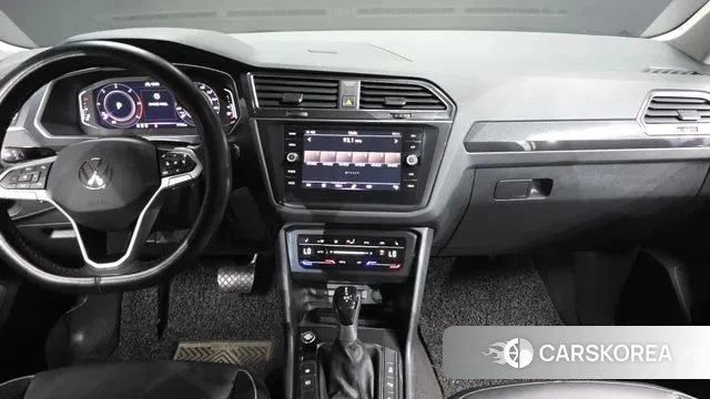 Volkswagen Tiguan second Generation 2022 Серый из Кореи, фото 5