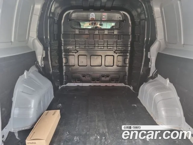 Hyundai Staria 2022 Серебряный из Кореи, фото 5