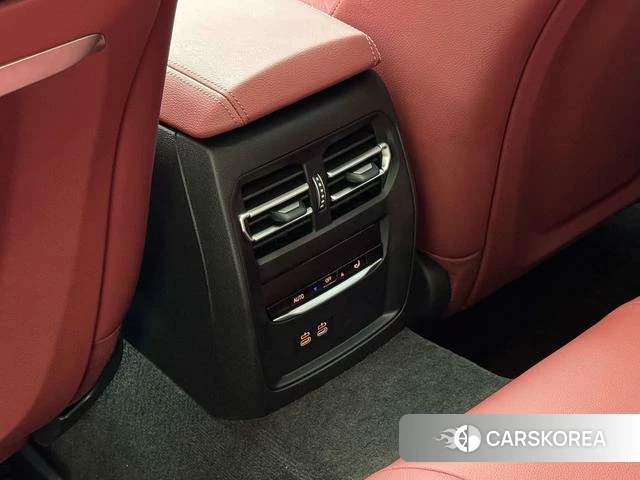 BMW 3 series 2025 Черный из Китая, фото 5