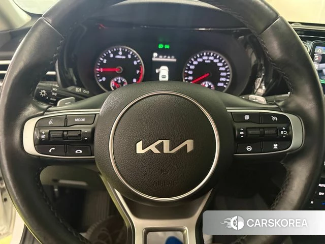 Kia K5 3rd generation 2023 Белый из Кореи, фото 5