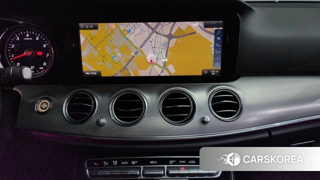 Mercedes-Benz E-Class W213 2018 Серый из Кореи, фото 5